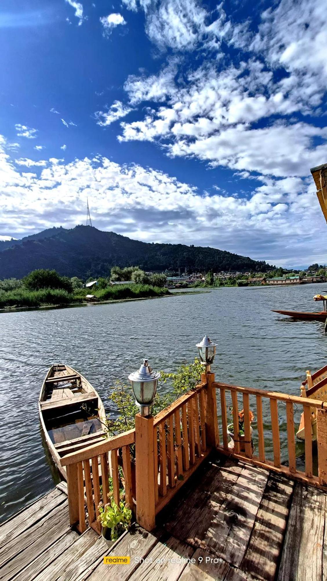 Готель New Minar Group Of Houseboats Срінагар Екстер'єр фото